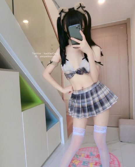 丰满老熟妇好大BBBBB四p_BD英语高清迅雷在线观看
